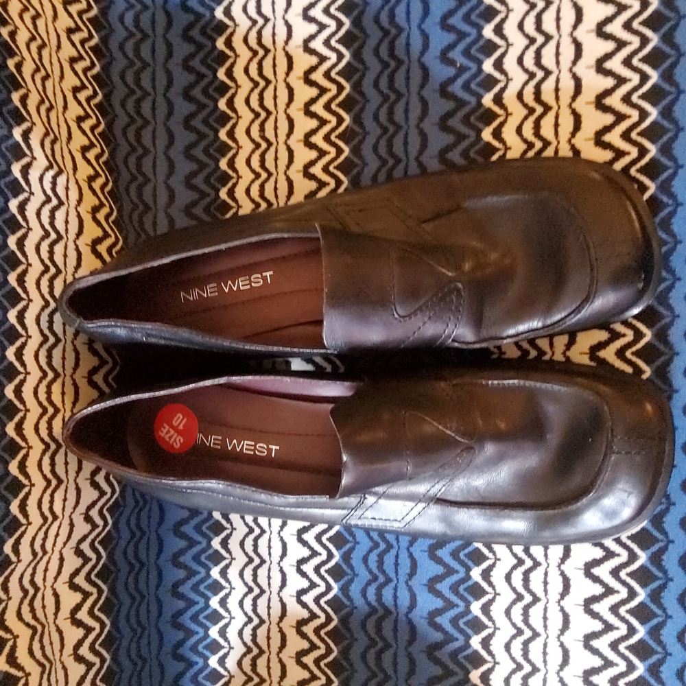 Nine West Phedora Size 10 Black Loafers